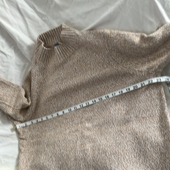 Old Navy long sleeve, mock neck tunic sweater, ladies size XL. Light brown. - Picture 6 of 8